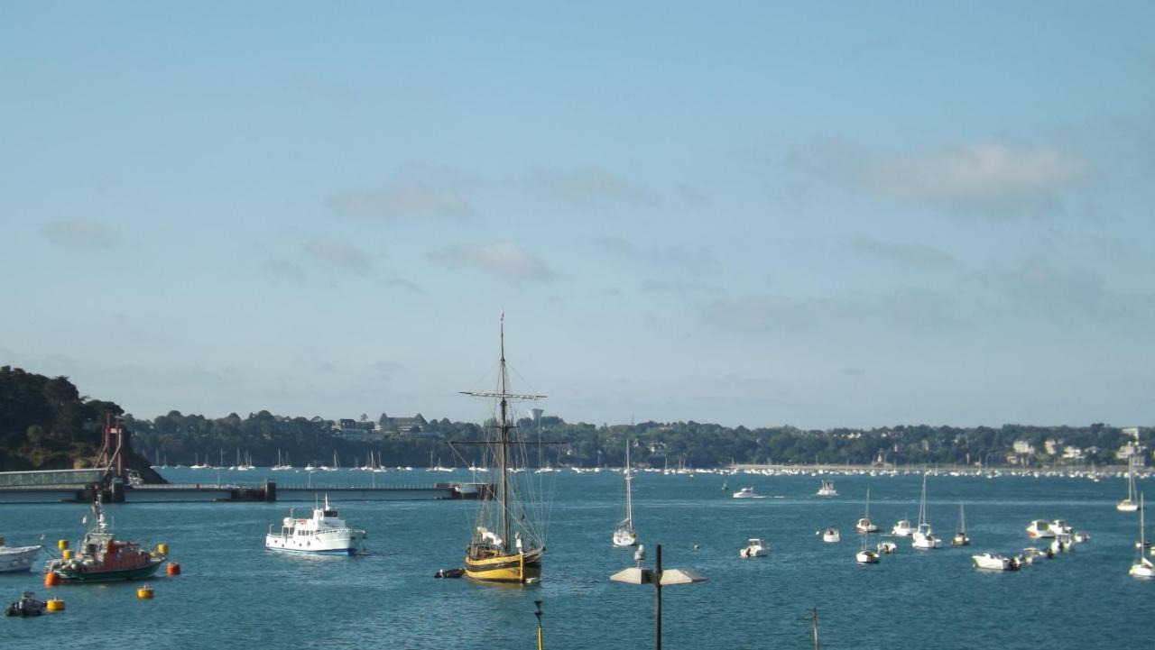 Appartement T2 ,Parking Prive,Terrasse, 10 Mns A Pieds De La Cite Corsaire Et Ses Plages Saint-Malo Exteriör bild