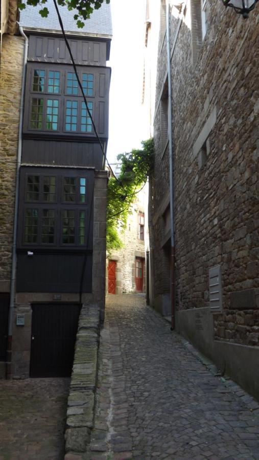 Appartement T2 ,Parking Prive,Terrasse, 10 Mns A Pieds De La Cite Corsaire Et Ses Plages Saint-Malo Exteriör bild