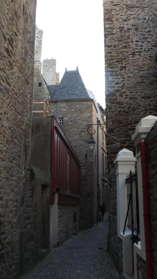 Appartement T2 ,Parking Prive,Terrasse, 10 Mns A Pieds De La Cite Corsaire Et Ses Plages Saint-Malo Exteriör bild